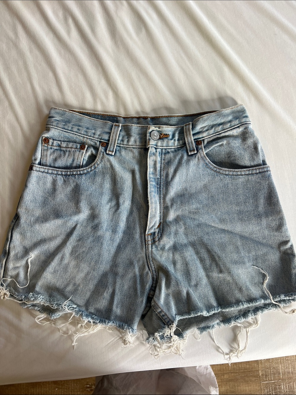 LEVI Light Blue Denim Frayed Hem Women's Shorts